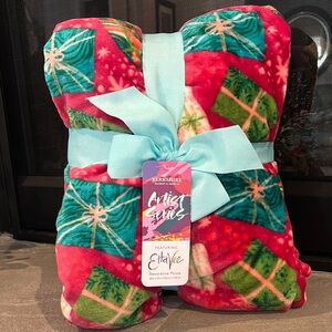 Etta Vee Artist Made decorative throw blanket, winter-holiday gifts pattern,cozy